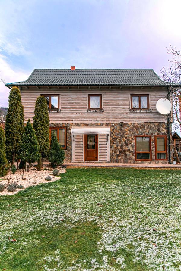 Котедж У Марка Yaremche Bagian luar foto